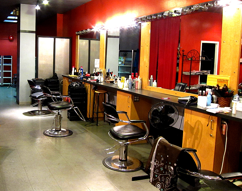 Robert Max Hair Designs