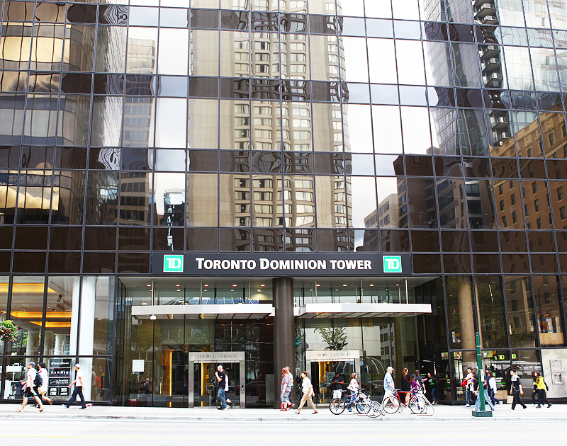 TD Canada Trust Tower Branch - 日本語サービス