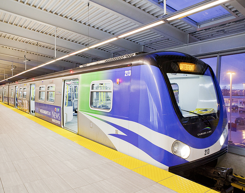 YVR カナダライン